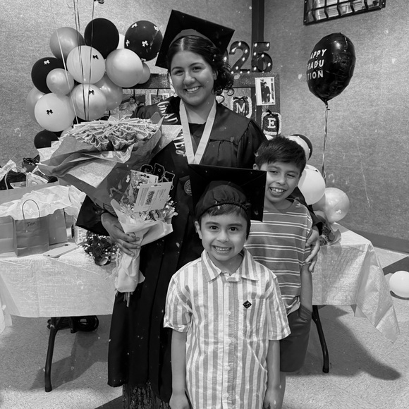 ℋℯ𝓎 𝒾𝓂 ℰ𝓏！！ - Picture 2 of 4